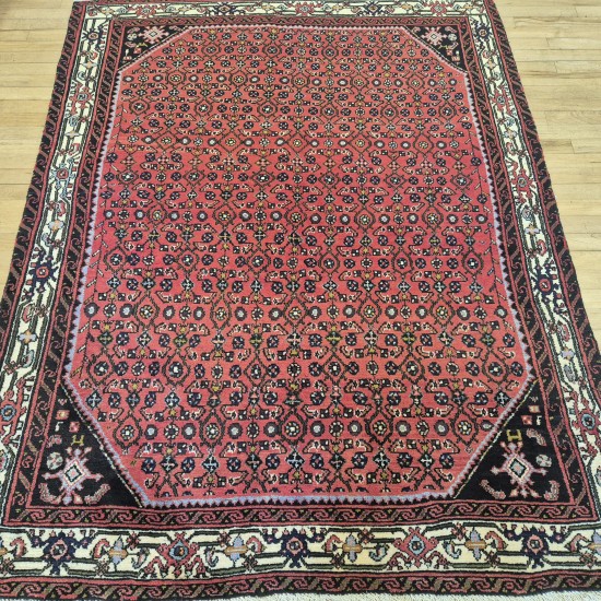 Hand-Knotted Persian Enjilas Rug 195cm x 153cm – Natural Wool Rug in Soft Red Tones