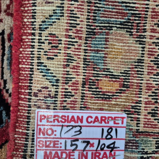 Hand-Knotted Persian Lilian Rug 157cm x 104cm – Rich Red Tones Hand-Knotted Persian Lilian Rug 157cm x 104cm – Rich Red Tones