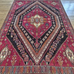 Fine Persian Qashqai Rug 314cm x 210cm – Vegetable Dyed Wool Tribal Carpet
