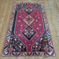 Persian Qashqai Nomadic Rug 184cm x 113cm – Red Tribal Wool Rug