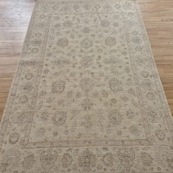 Hand-Knotted Farahan Ziegler Rug 232cm x 150cm – Natural Wool Rug in Cream Tones